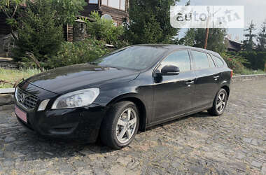 Універсал Volvo V60 2012 в Охтирці