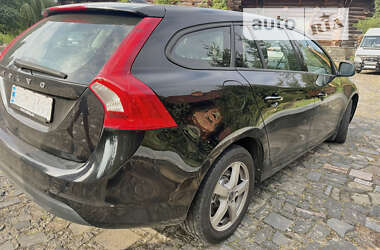 Універсал Volvo V60 2012 в Охтирці