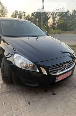 Універсал Volvo V60 2012 в Охтирці