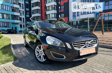 Універсал Volvo V60 2011 в Рівному