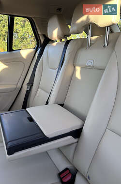 Универсал Volvo V60 2014 в 