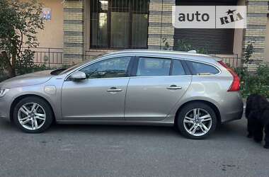 Універсал Volvo V60 2015 в Дніпрі