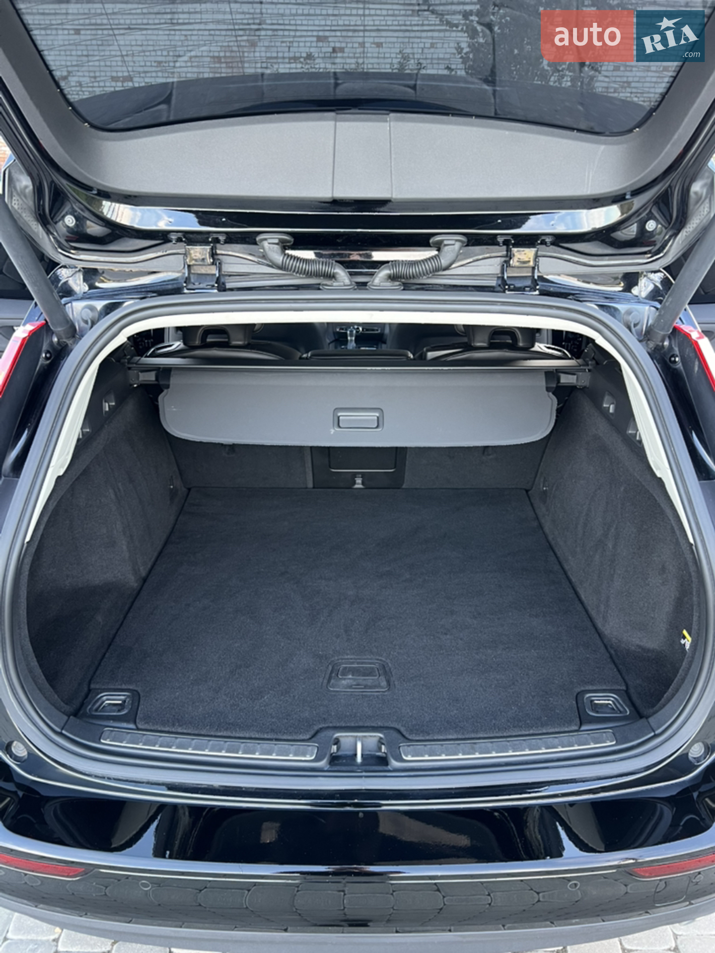 2018 Volvo V60 - мініатюра 14