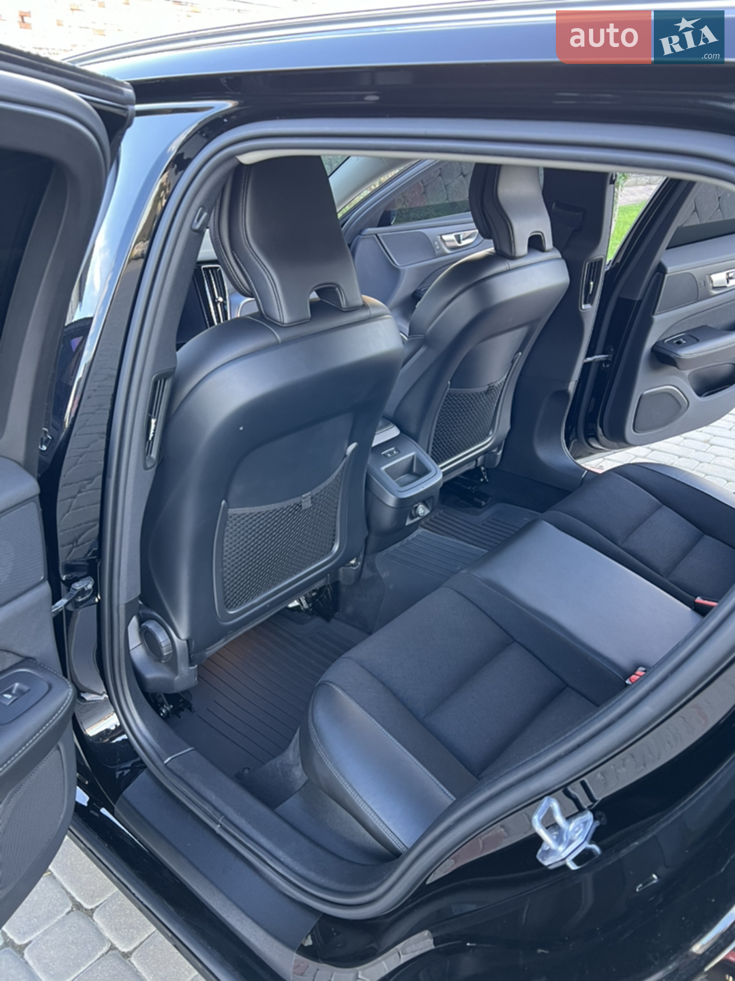 2018 Volvo V60 - мініатюра 16