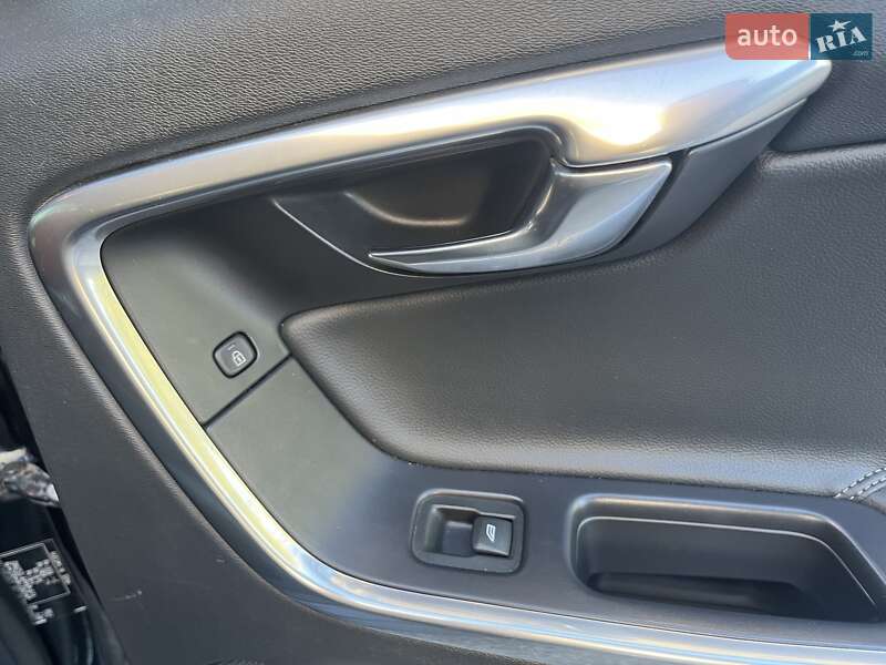 Универсал Volvo V60 2014 в Львове фото 13 Универсал Volvo V60 2014 в Львове