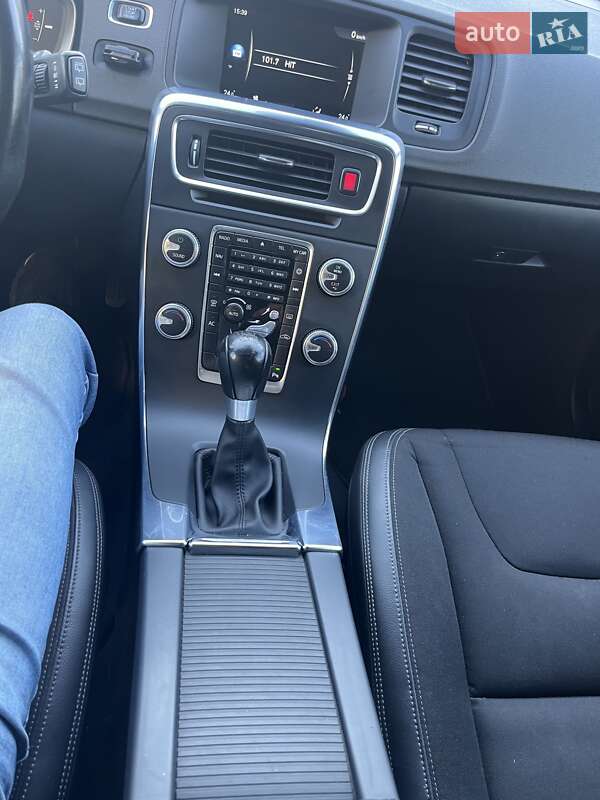 Универсал Volvo V60 2014 в Львове фото 14 Универсал Volvo V60 2014 в Львове