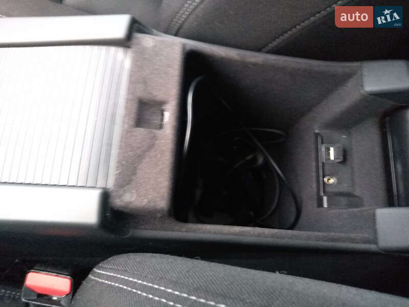 Универсал Volvo V60 2017 в Ровно фото 13 Универсал Volvo V60 2017 в Ровно