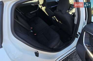 Універсал Volvo V60 2011 в 