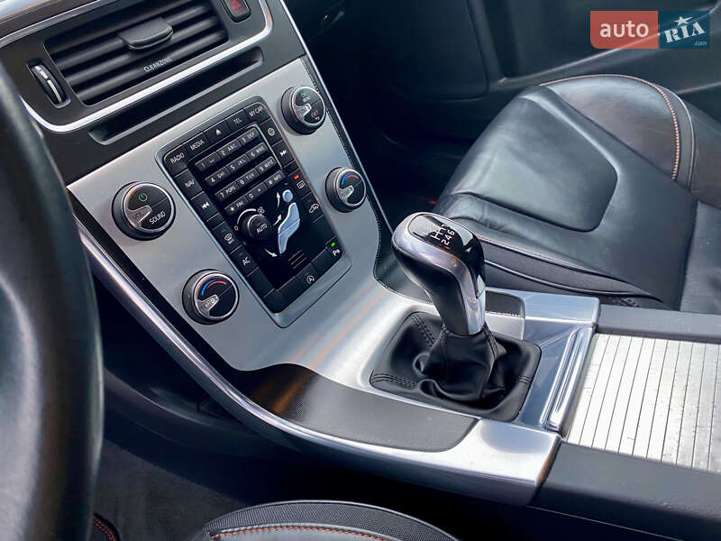 Универсал Volvo V60 2016 в Львове фото 30 Универсал Volvo V60 2016 в Львове