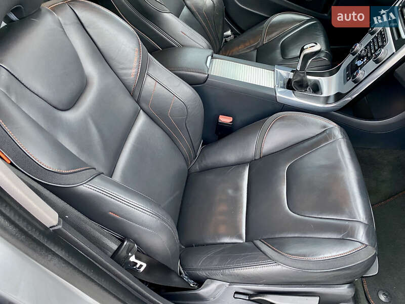 Универсал Volvo V60 2016 в Львове фото 45 Универсал Volvo V60 2016 в Львове