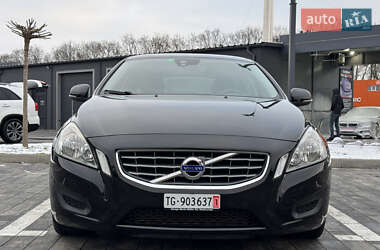 Універсал Volvo V60 2010 в Луцьку