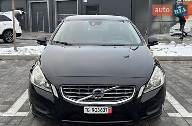 Універсал Volvo V60 2010 в Луцьку