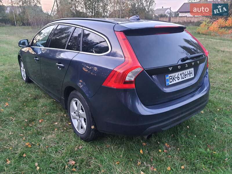 Универсал Volvo V60 2011 в Костополе