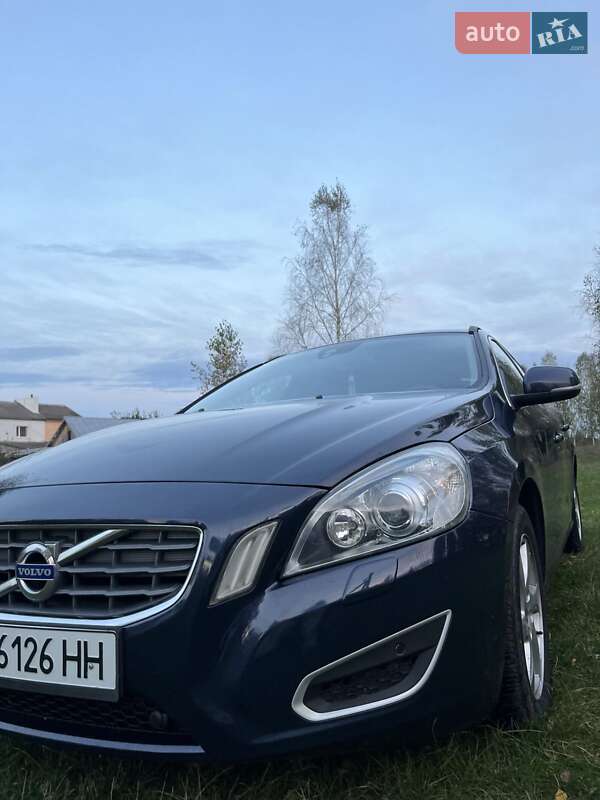 Универсал Volvo V60 2011 в Костополе