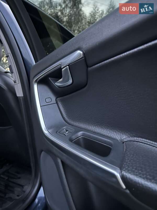 Универсал Volvo V60 2011 в Костополе