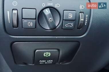 Универсал Volvo V60 2012 в 
