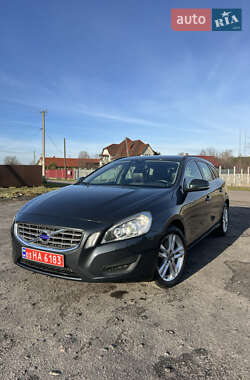 Універсал Volvo V60 2012 в Козині