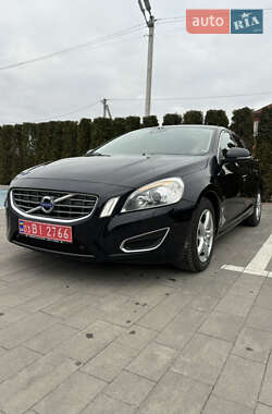 Універсал Volvo V60 2011 в Луцьку