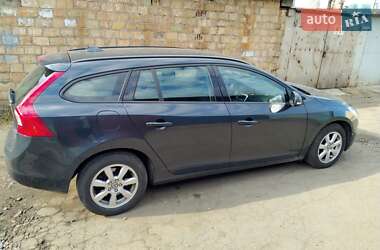 Універсал Volvo V60 2012 в 