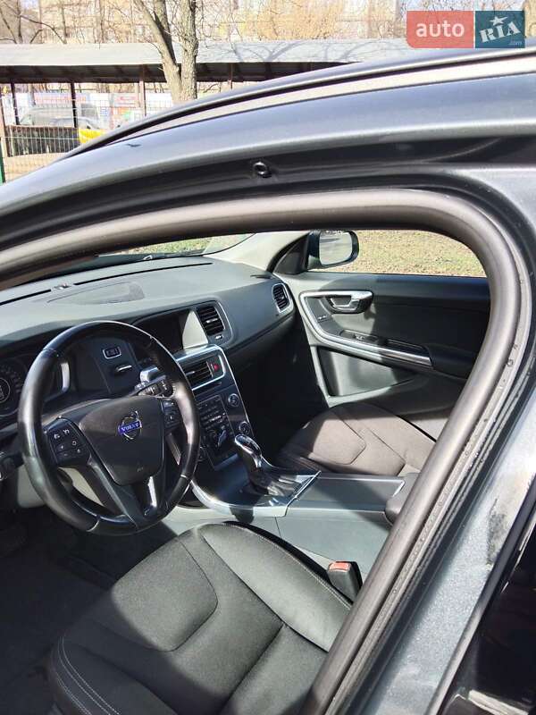 Универсал Volvo V60 2013 в Киеве фото 6 Универсал Volvo V60 2013 в Киеве