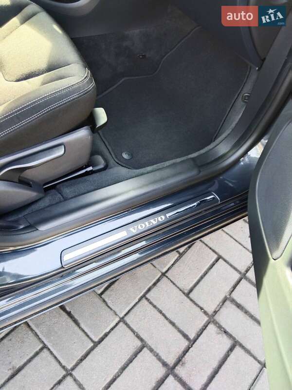 Универсал Volvo V60 2013 в Киеве фото 12 Универсал Volvo V60 2013 в Киеве