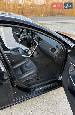 Универсал Volvo V60 2013 в 