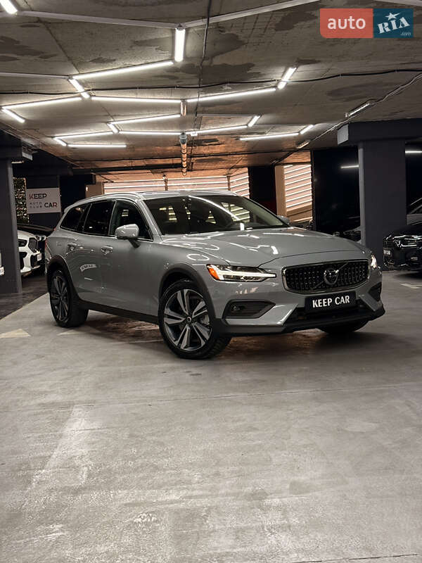 Универсал Volvo V60 2024 в Одессе