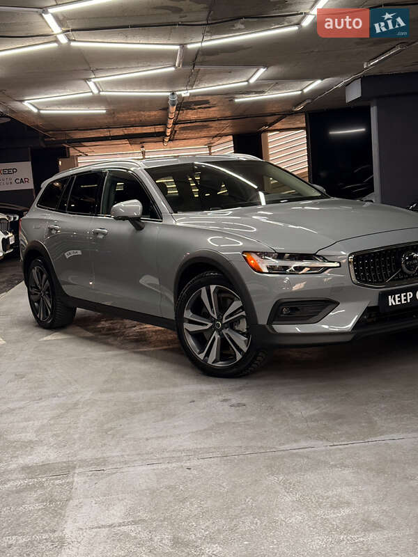 Универсал Volvo V60 2024 в Одессе