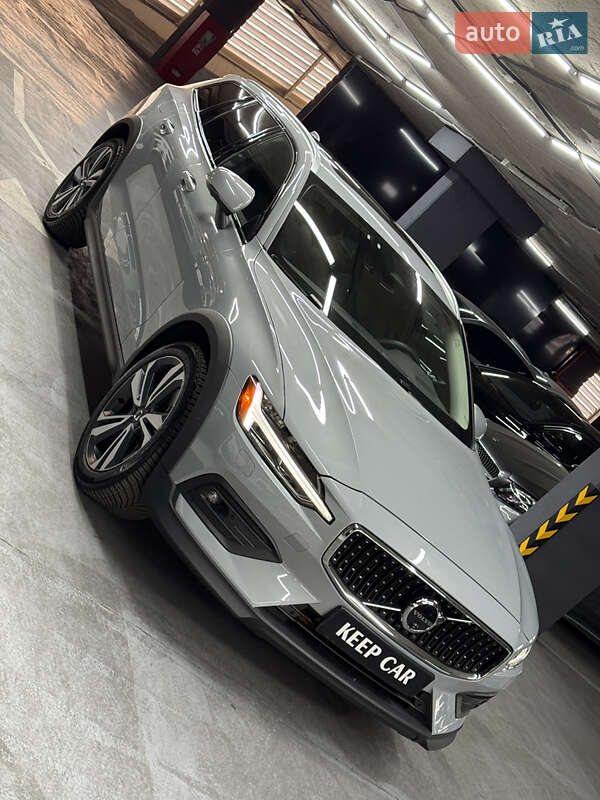 Универсал Volvo V60 2024 в Одессе