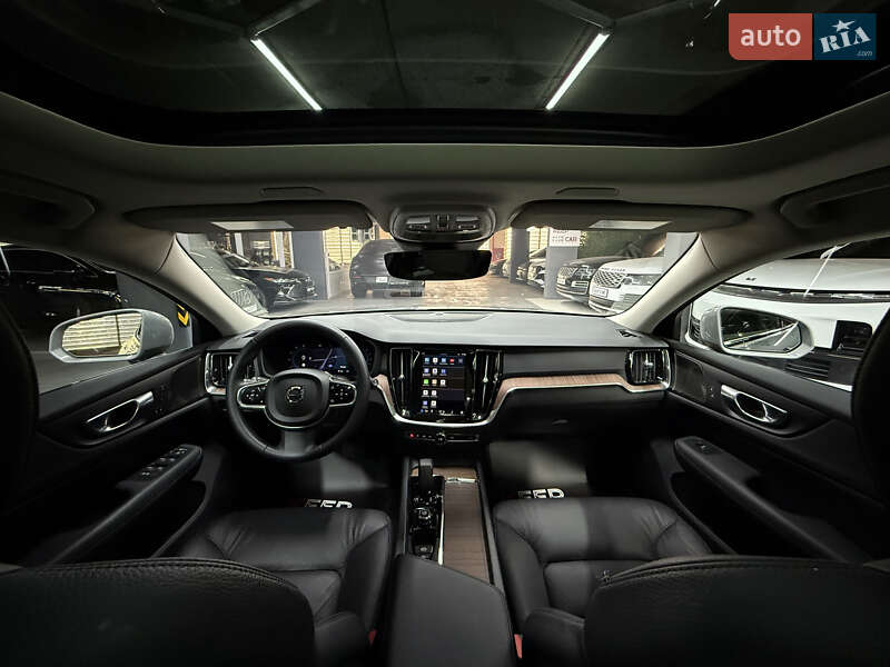 Универсал Volvo V60 2024 в Одессе