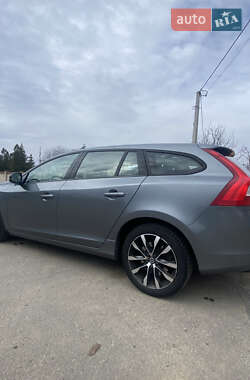 Универсал Volvo V60 2017 в 