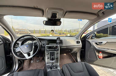 Универсал Volvo V60 2011 в 