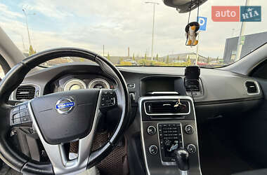 Универсал Volvo V60 2011 в 
