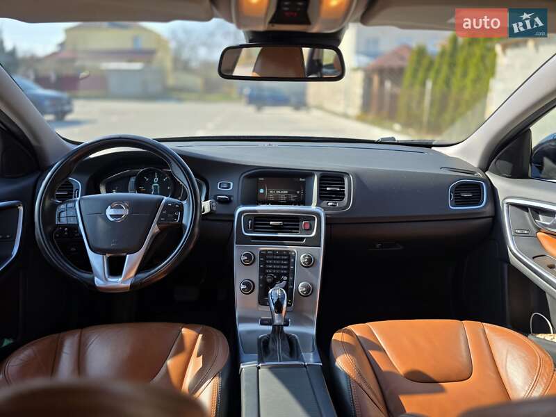 Универсал Volvo V60 2014 в Львове