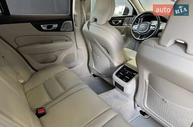 Универсал Volvo V60 2019 в 