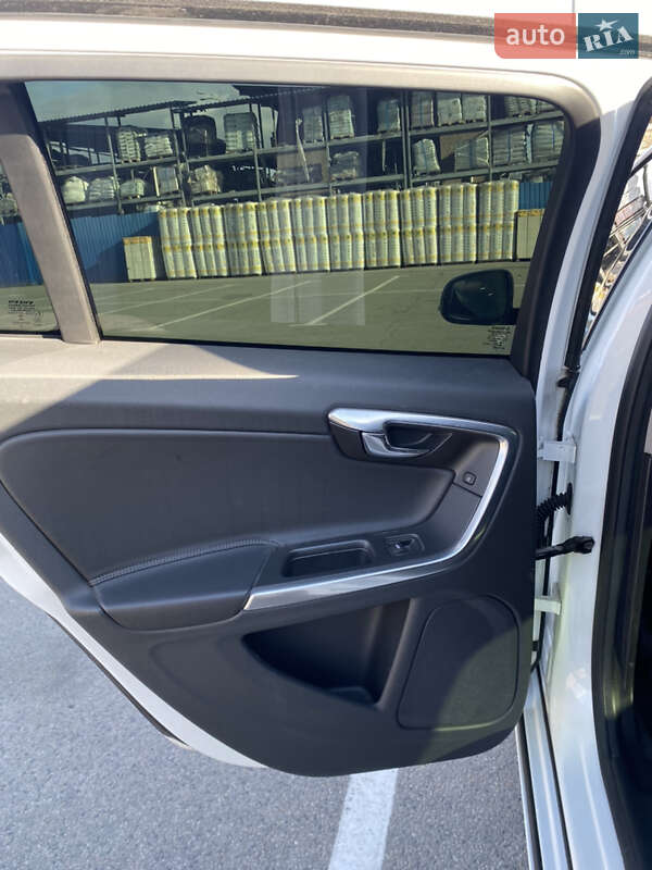 Универсал Volvo V60 2015 в Днепре фото 21 Универсал Volvo V60 2015 в Днепре