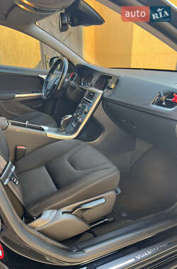Универсал Volvo V60 2014 в 