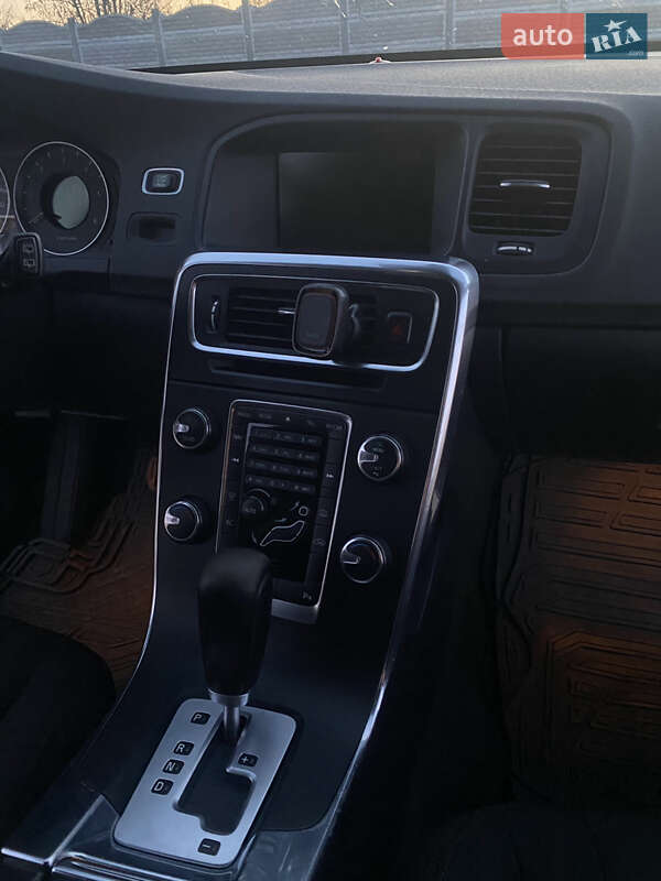 Універсал Volvo V60 2011 в Києві