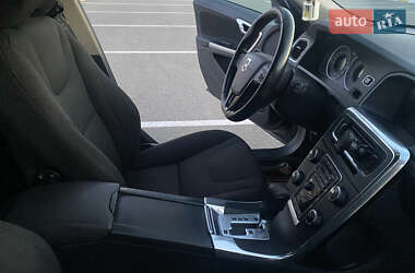 Универсал Volvo V60 2011 в 
