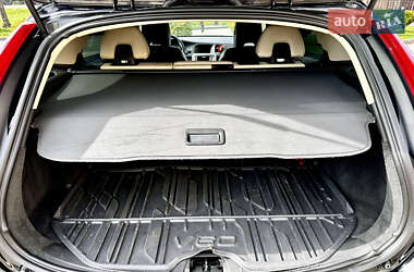 Универсал Volvo V60 2010 в 