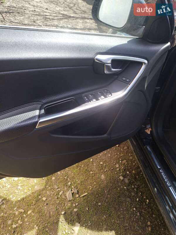 Универсал Volvo V60 2012 в Львове