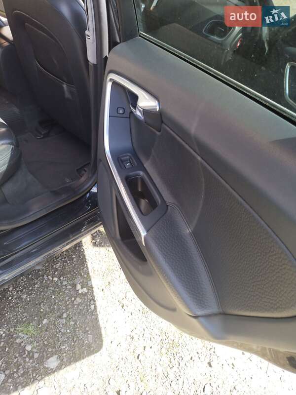 Универсал Volvo V60 2012 в Львове