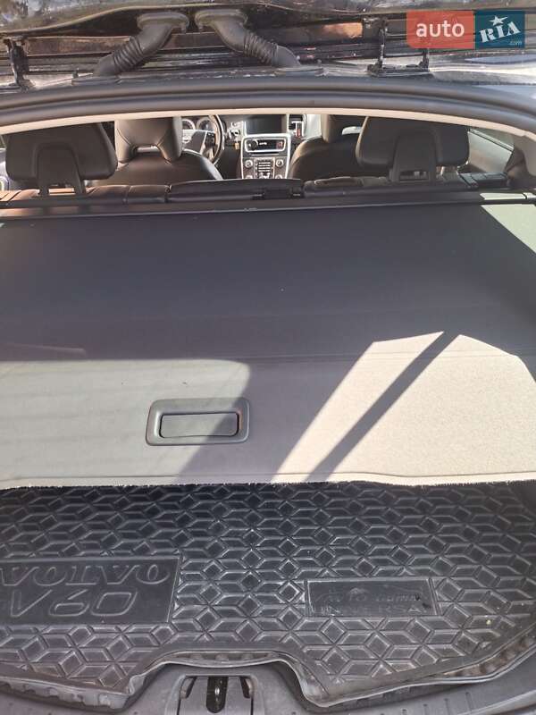 Универсал Volvo V60 2012 в Львове