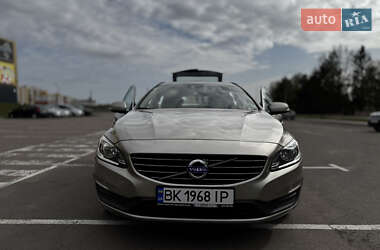 Універсал Volvo V60 2015 в Рівному