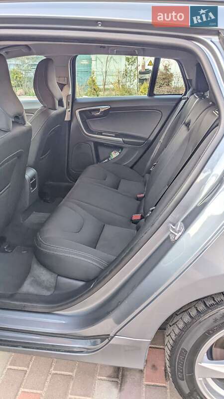 Универсал Volvo V60 2018 в Киеве фото 8 Универсал Volvo V60 2018 в Киеве