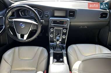 Универсал Volvo V60 2016 в 