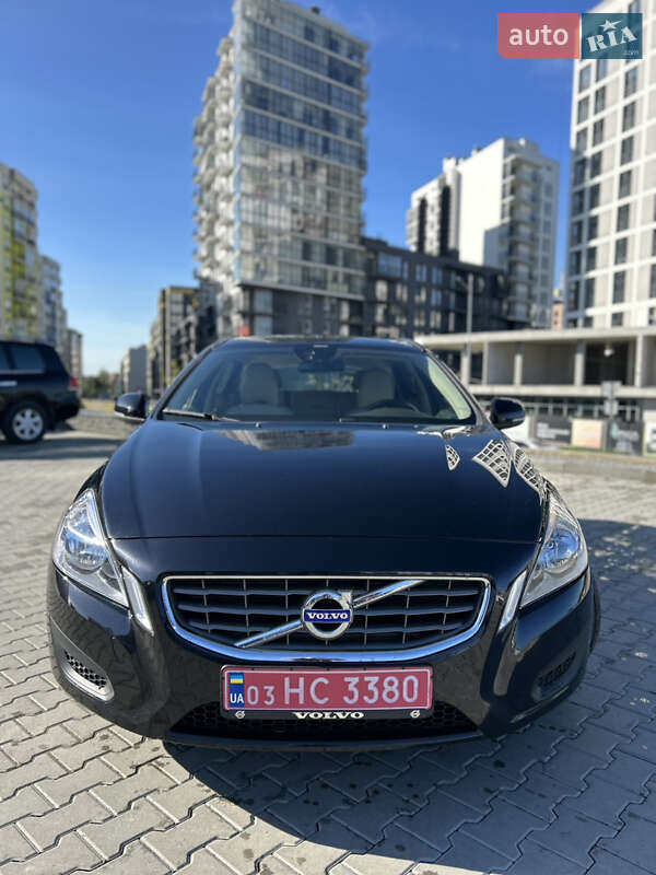 Универсал Volvo V60 2012 в Львове