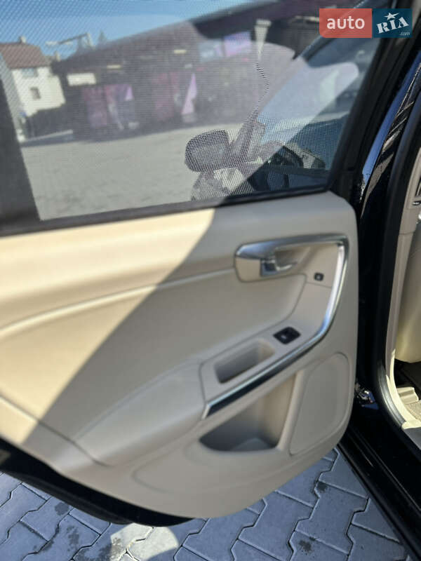 Универсал Volvo V60 2012 в Львове