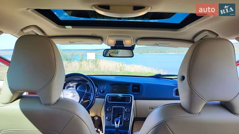 Универсал Volvo V60 2013 в Одессе