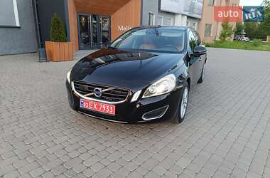Універсал Volvo V60 2013 в 